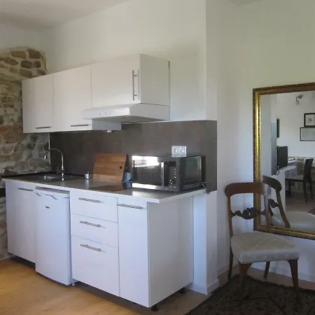 Infincavacations Y Pensionat 4*