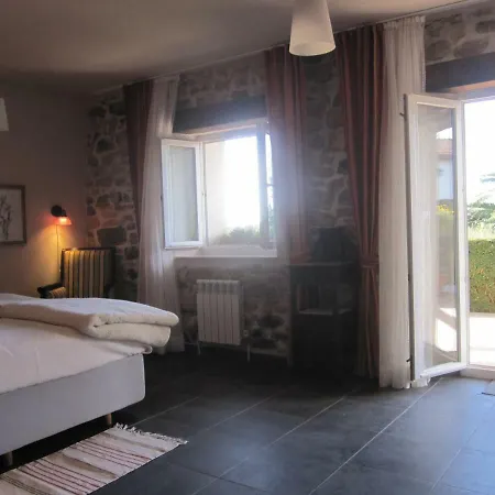 Pensionat Infincavacations Y San Bartolomé de Meruelo